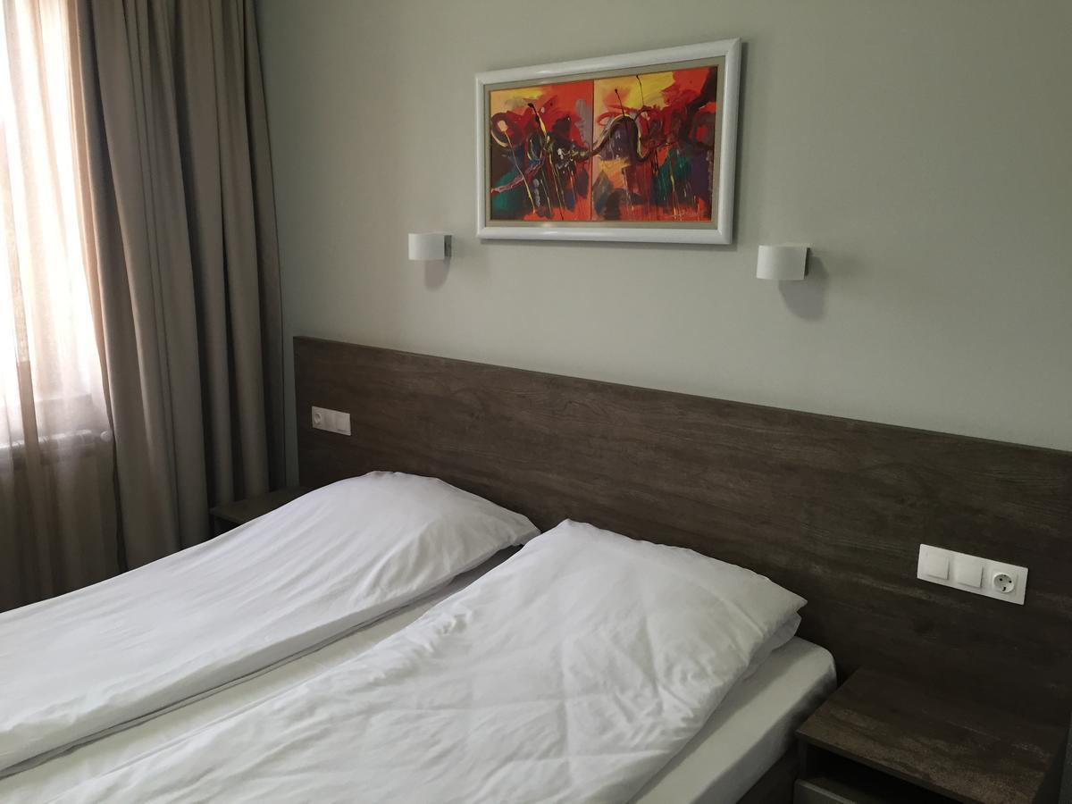 La Casa Hotel Cigov Csark Kültér fotó