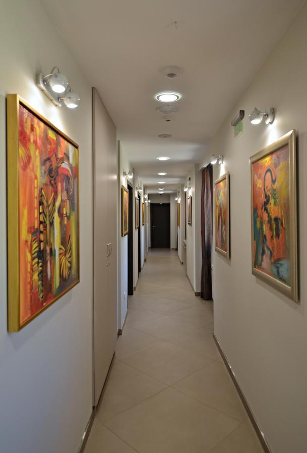 La Casa Hotel Cigov Csark Kültér fotó